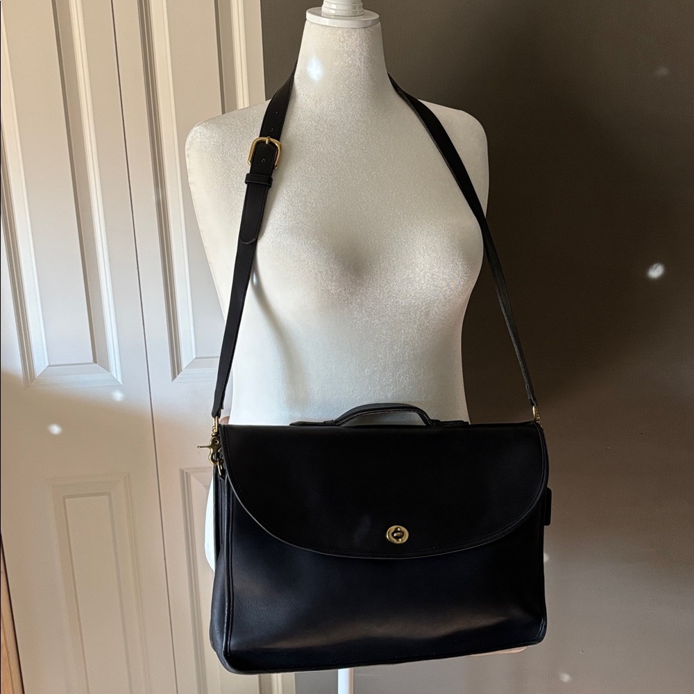 Vintage Coach black leather with gold hardware removable strap carrying case